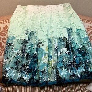 UNA  M&S lined skirt beautiful floral shades of green springtime colors size 12